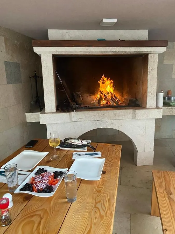 Apartment Villa Maduna 1 Kastel
